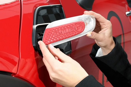 ¿Tu nombre en el tablero o en la luz de bienvenida de tu auto? Con MINI Yours Customized lo puedes hacer