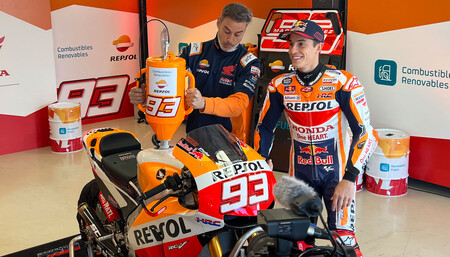 Motor Triumph 4 2022