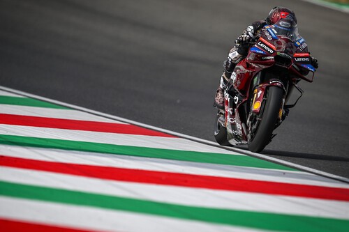 Marc Márquez gana en Mugello tras un bonito duelo inicial con un valiente Pecco Bagnaia que acaba fuera del podio