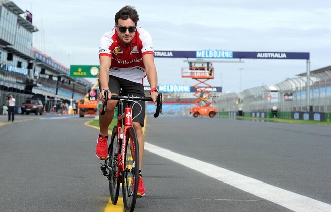 Alonso Accidente Bicicleta F1 2021