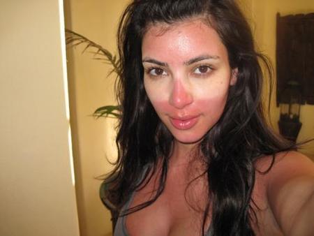 Kim Kardashian, quitate las gafas cuando tomes el sol