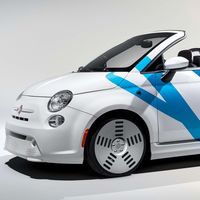 Harman presenta en el CES un Fiat 500e roadster cargado de sensores para controlar su entorno