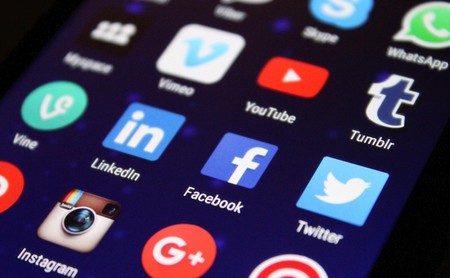 La falta de moderación humana a causa del coronavirus ha convertido a los sistemas automáticos de Facebook y YouTube en censores