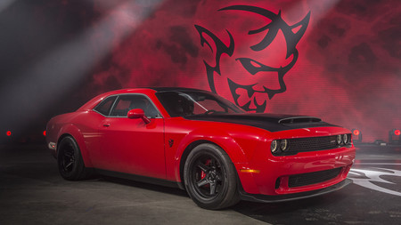 Un distribuidor de Dodge en Carolina quiere vender un Demon más caro que un Porsche 911 Turbo