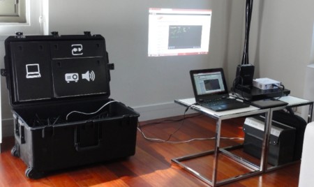 Vodafone Instant Classroom, un aula para niños refugiados transportable en una caja