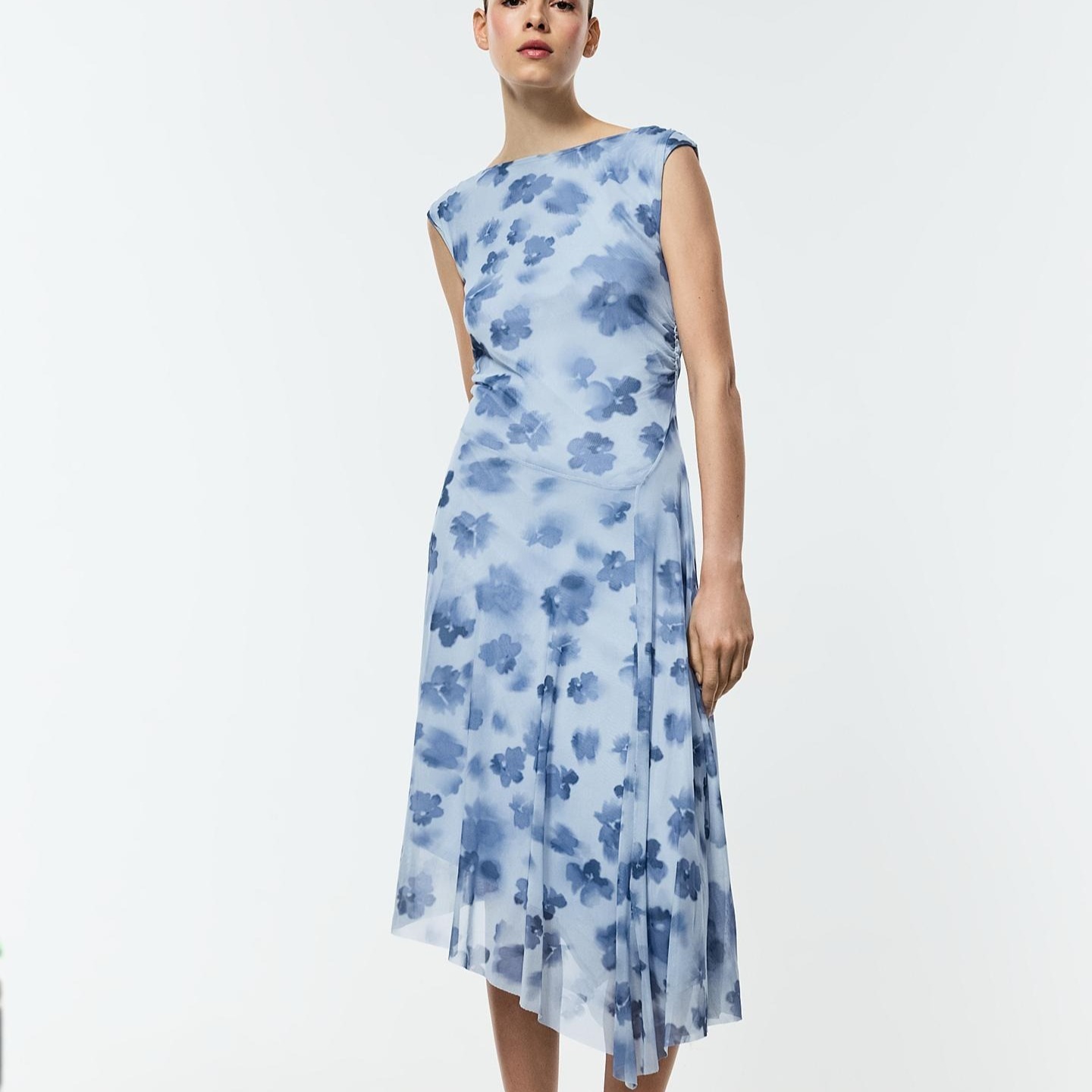 Vestido midi asimétrico flores


