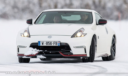 Experiencia Nissan en Laponia: patinando sobre hielo