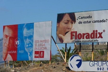 López Aguilar dice que insultar a los políticos en internet es parte de un plan para desprestigiar la política