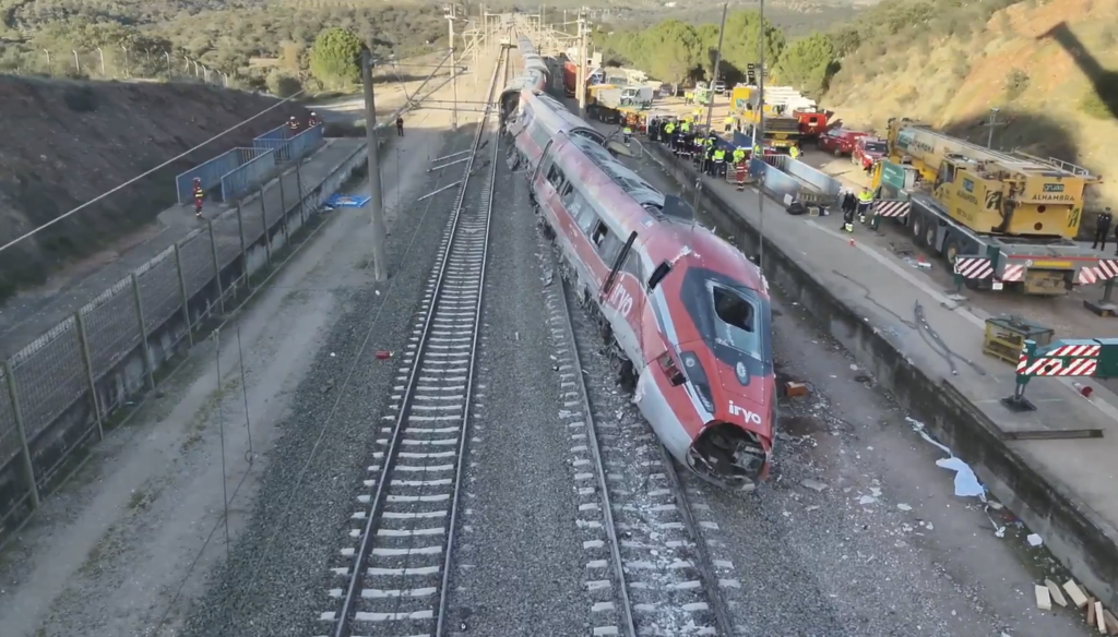 Vías rotas y dos descarrilamientos: los expertos ferroviarios nos explican cómo y por qué puede partirse un raíl