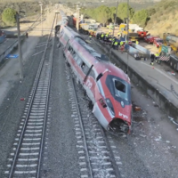 Vías rotas y dos descarrilamientos: los expertos ferroviarios nos explican cómo y por qué puede partirse un raíl