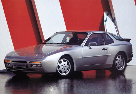 Porsche 944 S2