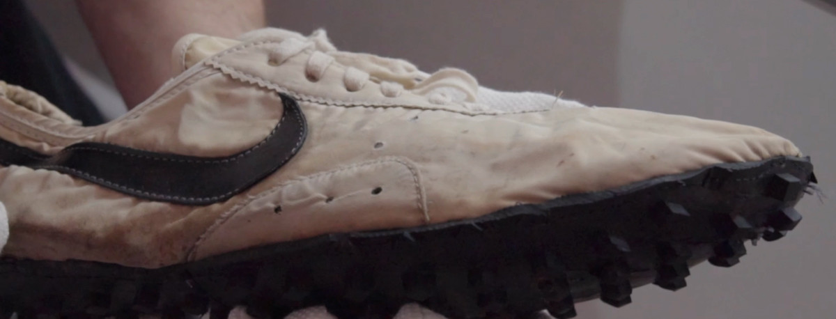 Precio récord de zapatillas: 437.500 dólares por unas Nike Precio récord de zapatillas: 437.500 dólares por unas Nike