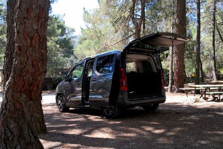 Toyota Proace City 8