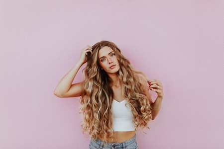 Cómo posar las manos de los modelos para lograr buenos retratos