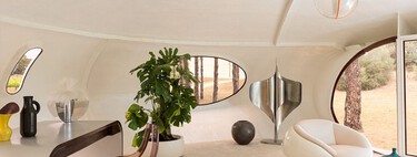 Brad Pitt compra en Girona una casa prefabricada con forma de OVNI, la desmonta y se la lleva a California