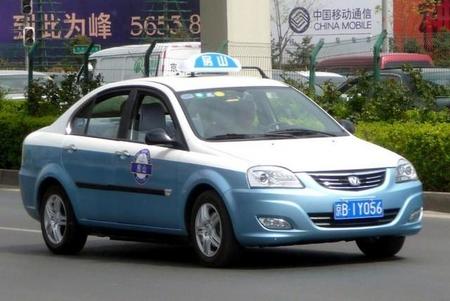 Los suburbios de Pekín contarán con más de 1.000 taxis eléctricos antes de final de año