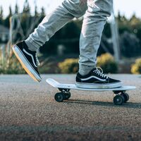 Estrena zapatillas Vans desde 32 euros en las rebajas de El Corte Inglés: once modelos para hombre y mujer