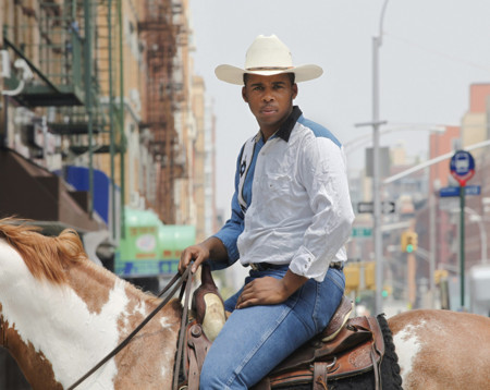 "Black Cowboys" de Andrea Robbins y Max Becher, un retrato del universo de los cowboys negros