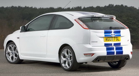 Ford Focus ST, niveles de equipamiento ST-2 y ST-3