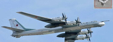 Partido por la mitad desde el espacio: las imágenes de satélite confirman que un ataque con drones a 800 km ha destruido un bombardero ruso Tu-95 insustituible 