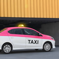 Pequeño sedán ideal para taxi o Uber ahora que el más popular dejará de venderse en México. Tiene garantía con kilometraje ilimitado y también es japonés 