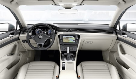 volkswagen-passat-2015-1000-04.jpg
