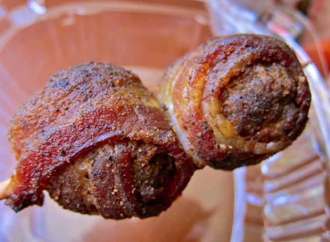 bombas de bacon y ternera