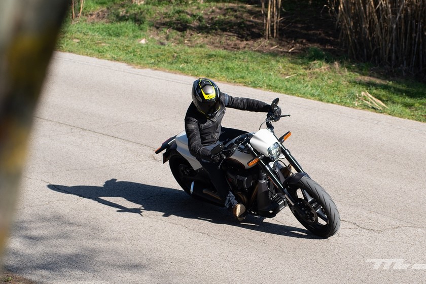 www.motorpasionmoto.com