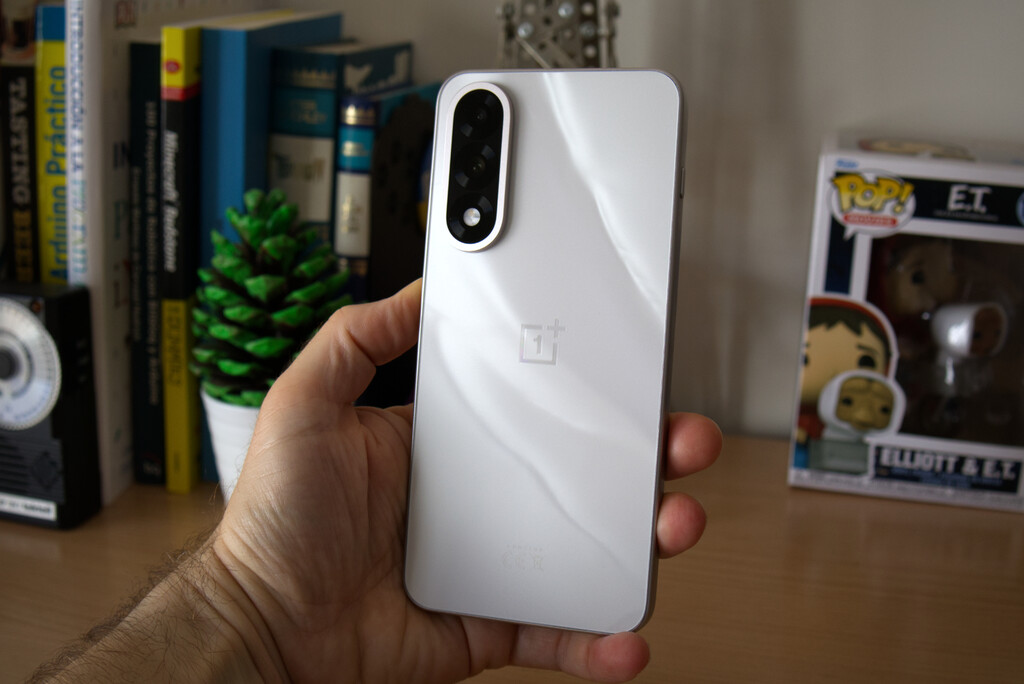 OnePlus Nord 5, análisis: todavía podía hacerse un gama media más premium y OnePlus lo ha conseguido
