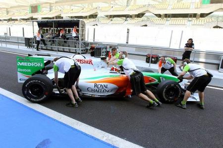 El primer día de los tests de jóvenes pilotos de Abu Dhabi termina con Daniel Ricciardo con el mejor tiempo