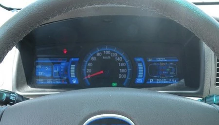 Los coches eléctricos bajan de precio pero ¿tendremos ayudas si decidimos comprarnos uno? 