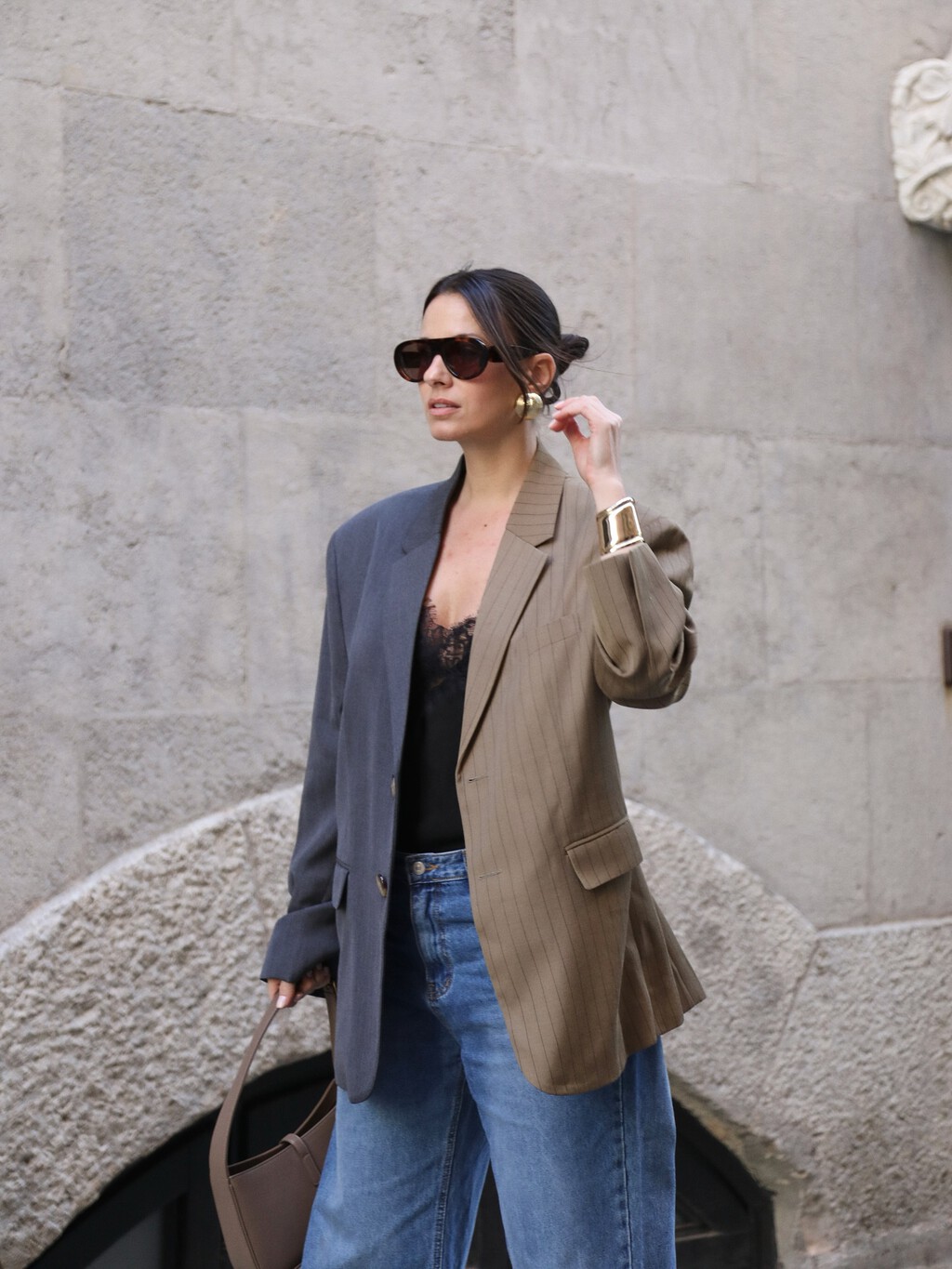 Skechers arrasa con los botines de ante más cómodos y elegantes que dicen adiós a las zapatillas en los looks diarios 