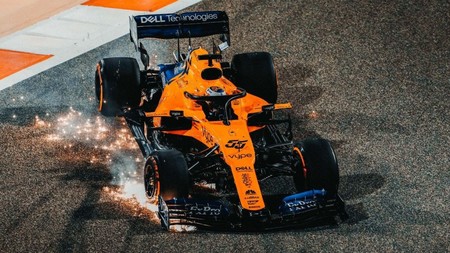 El golpe de Max Verstappen pudo evitar que Carlos Sainz consiguiese en Baréin su primer podio en Fórmula 1