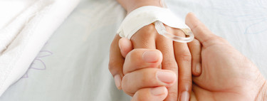 Curan la leucemia a un niño de seis años con una terapia pionera en la sanidad pública