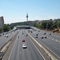 El Ayuntamiento de Madrid recula a última hora y dejará que los coches sin etiqueta circulen por el municipio. Ahora resulta que no contaminan tanto