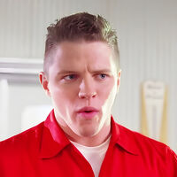 "Essa é a essência do filme": 41 anos depois, o ator que interpretou Biff Tannen revela o verdadeiro significado de De Volta para o Futuro 