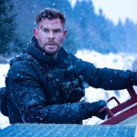 Hay un momento en Tyler Rake 2 que está siendo ridiculizado sin piedad en redes, pero lo nuevo de Chris Hemsworth es de lo mejor del cine de acción del año