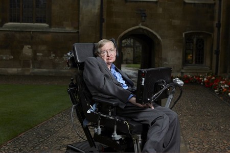 La comunidad de EVE Online ilumina la galaxia para recordar a Stephen Hawking y el resultado es maravilloso