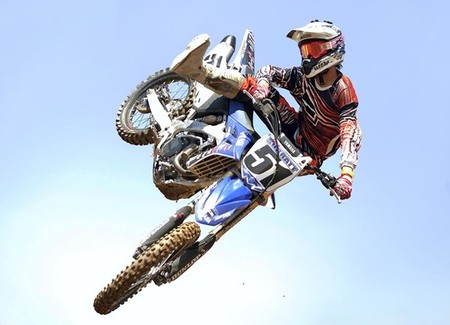 AXO Lightning, conjunto de motocross de altas prestaciones
