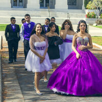 En Madrid el número de latinos se ha disparado. Y con ellos un nuevo fenómeno: fiestas de 15 años para madrileñas