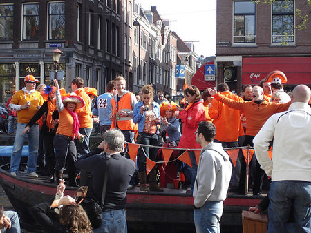 El 'Día de la Reina', la fiesta naranja de Holanda