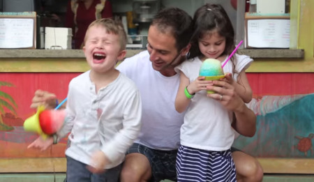 Por qué este verano te va a ser imposible conseguir una buena foto de familia (vídeo)