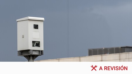 Radares laterales y de poste: dónde se encuentran y cómo verlos a tiempo