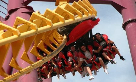 Visita Terra Mítica y no pagues peaje