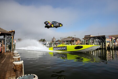El nuevo Gymkhana de Travis Pastrana a bordo del Hoonigan WRX STI es un festín de acrobacias y olor a caucho quemado 15 Gymkhana Travis Pastrana Hoonigan Wrx Sti 14