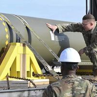 EEUU ha detectado cuál es su mayor desafío si decide atacar a Irán. Pesa 13 toneladas y es una bomba made in USA