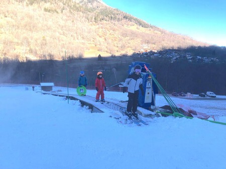 La Cinta Para Ninos En La Estacion