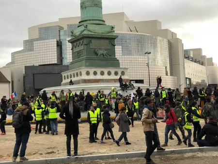 Estos son los efectos económicos de los "chalecos amarillos" de Francia