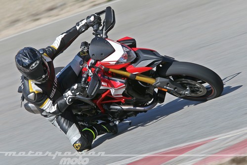 Si os gustó la nueva Ducati Hypermotard, aquí os la traemos en vídeo