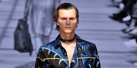 Los chokers para hombre se convierten en la primera tendencia en desatar la polémica en el 2017